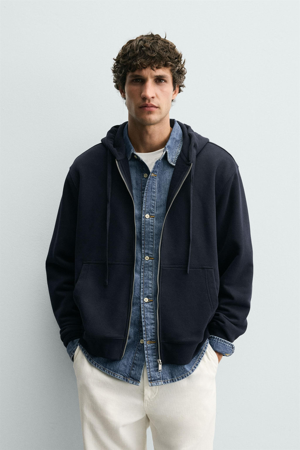 ZIP-UP HOODIE