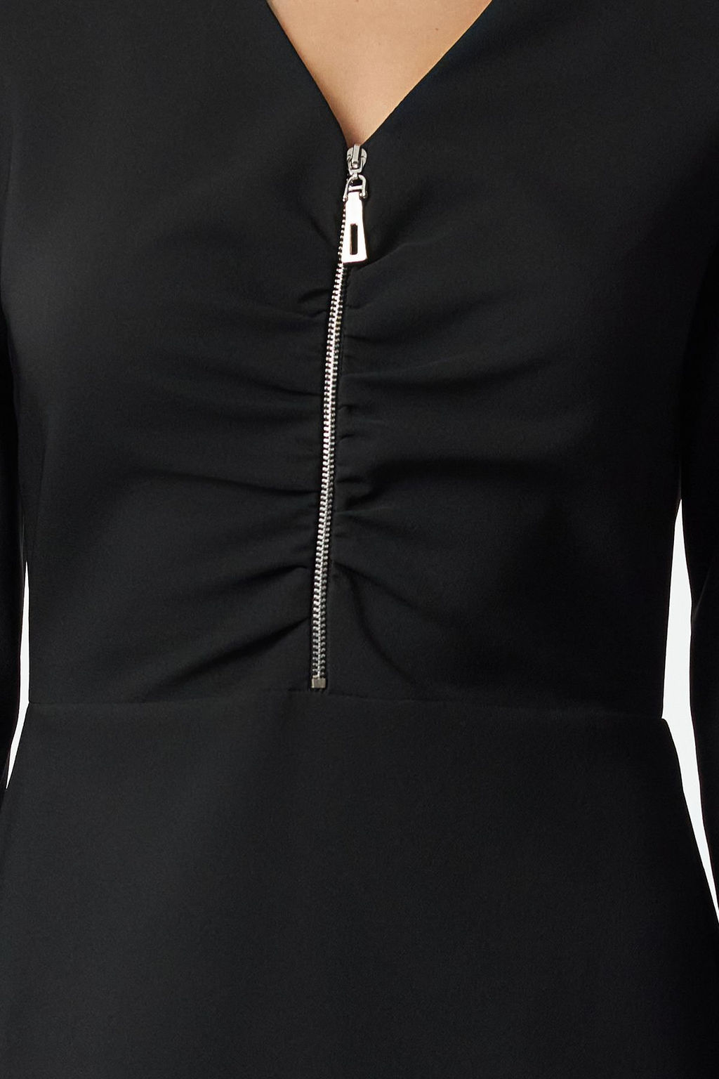 Siyah Vucudu Saran Fermuar Detayl? Midi Dokuma Elbise TWOAW25EL00129