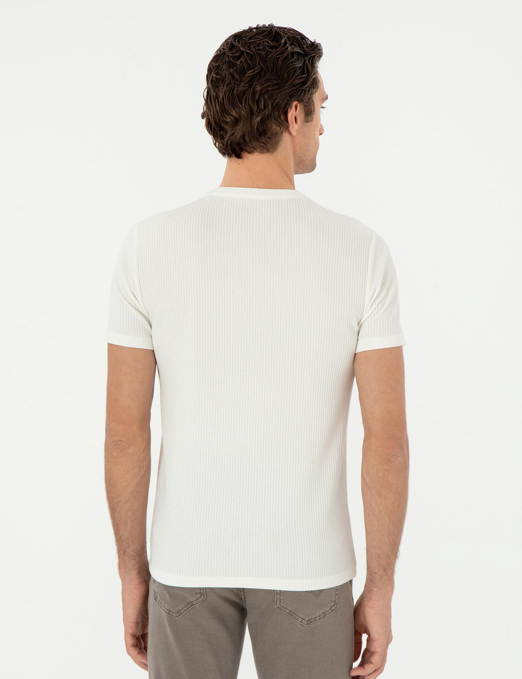 Белая стройная мата - Cacharel фото 5