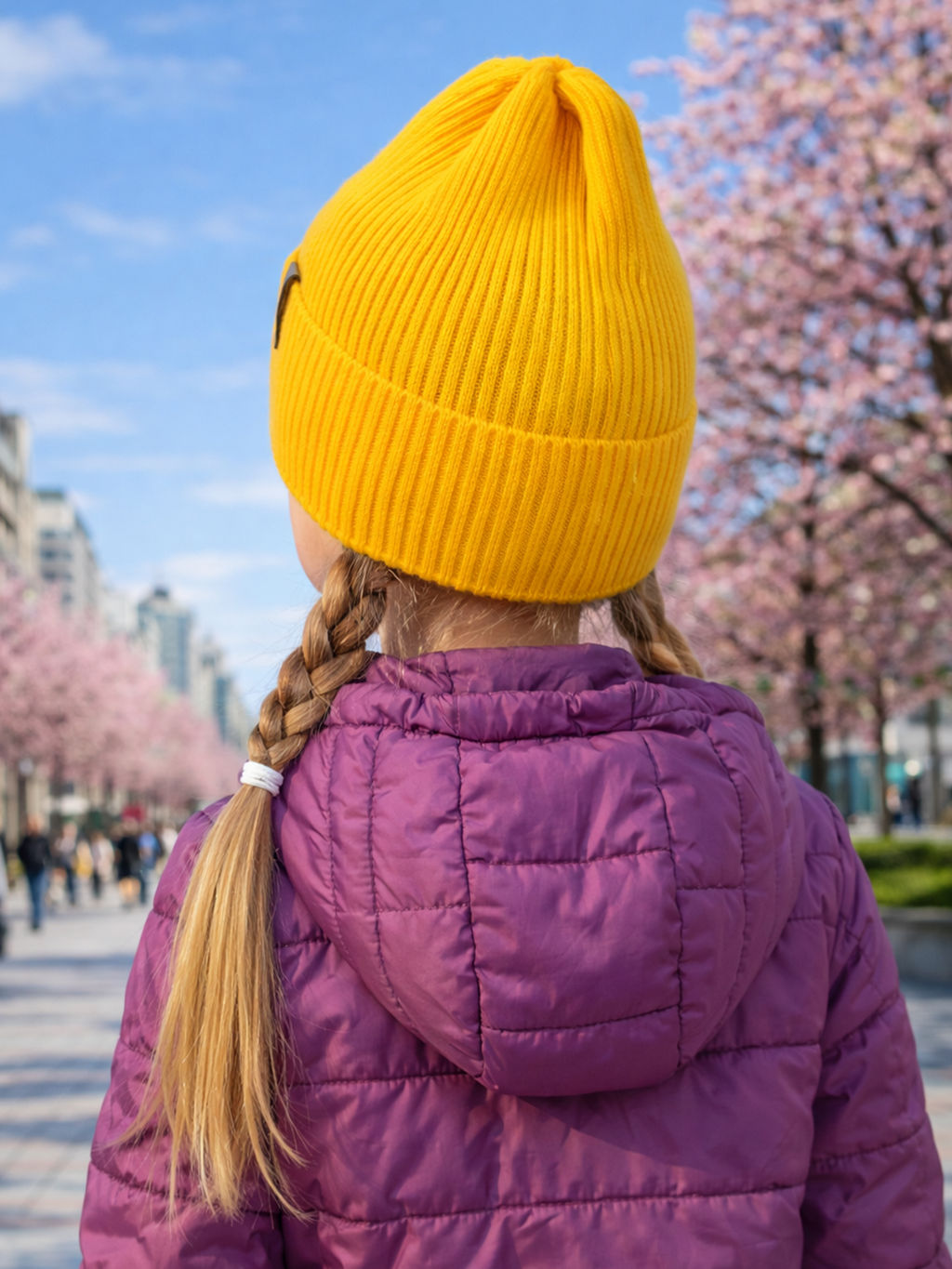 Шапка вязаная желтая