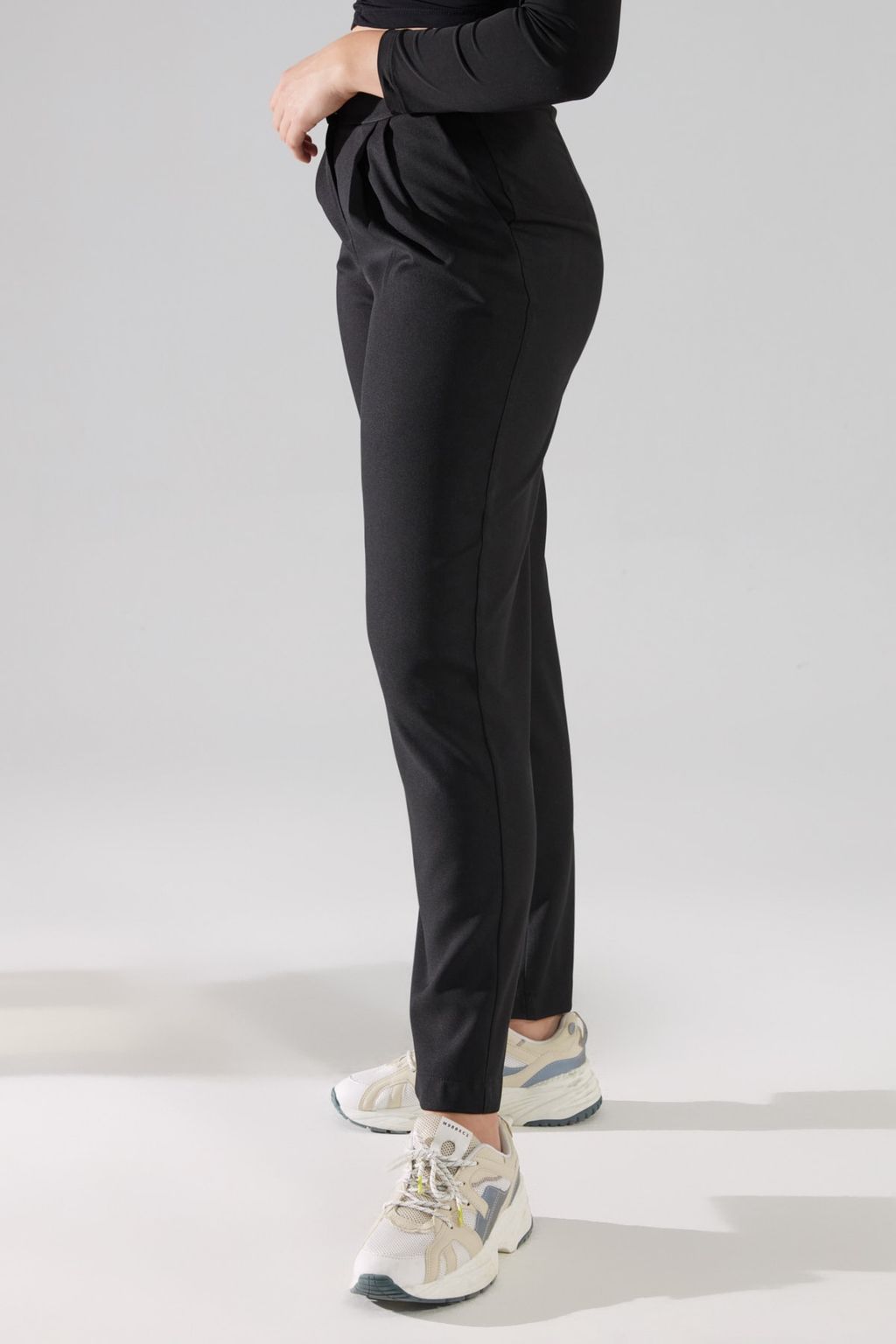 TRENDYOLMILLA Siyah Straight/Duz Kesim Pilili Dokuma Pantolon TWOSS19WX0017  фото 12