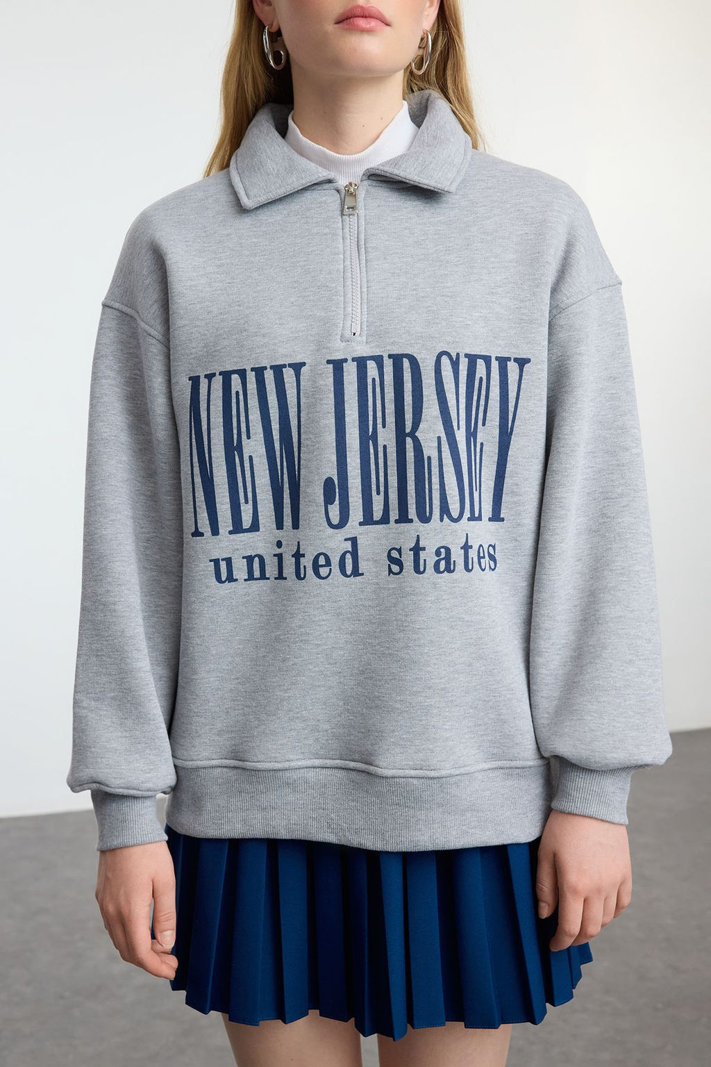 TRENDYOLMILLA Gri Melanj Oversize Kal?p Kal?n ici Polarl? Slogan Bask?l? Fermuarl? Orme Sweatshirt TWOAW25SW00134 фото 8