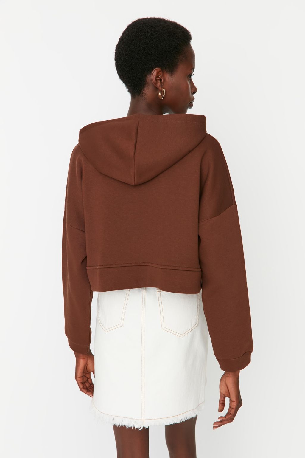 TRENDYOLMILLA Ekru Basic Fermuarl? Kapusonlu Crop Kal?n Ici Polarl? Orme Sweatshirt TWOAW20SW0660  фото 16