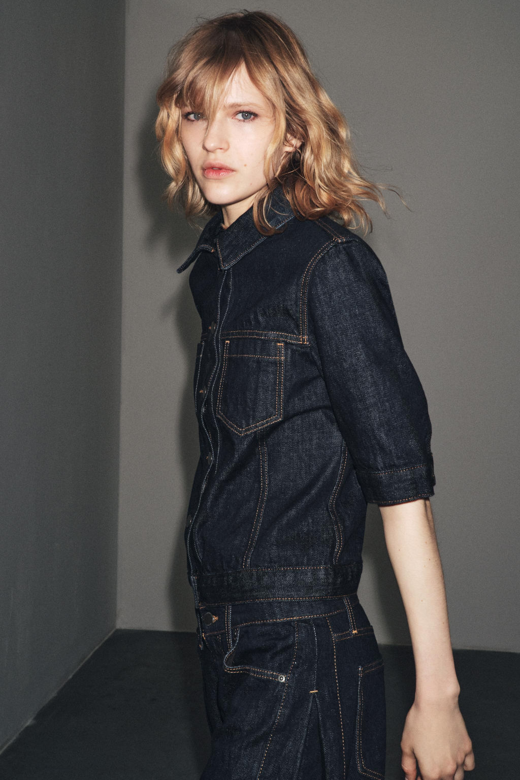 DENIM JACKET WITH POCKETS ZW COLLECTION - Zara фото 2