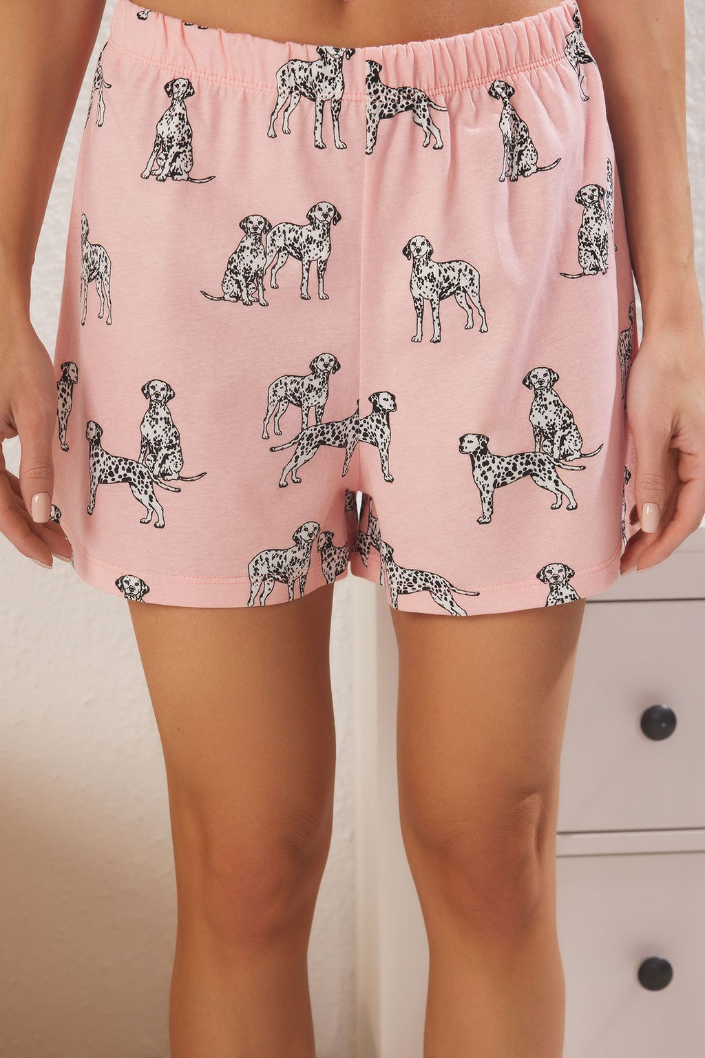 Trendyolmilla Pembe-Cok Renkli %100 Pamuklu Kopekli Sortlu Orme Pijama Tak?m? THMSS25PT00348  фото 3