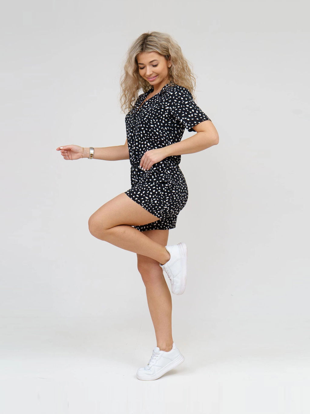 Комбинезон женский, цвет черный белый