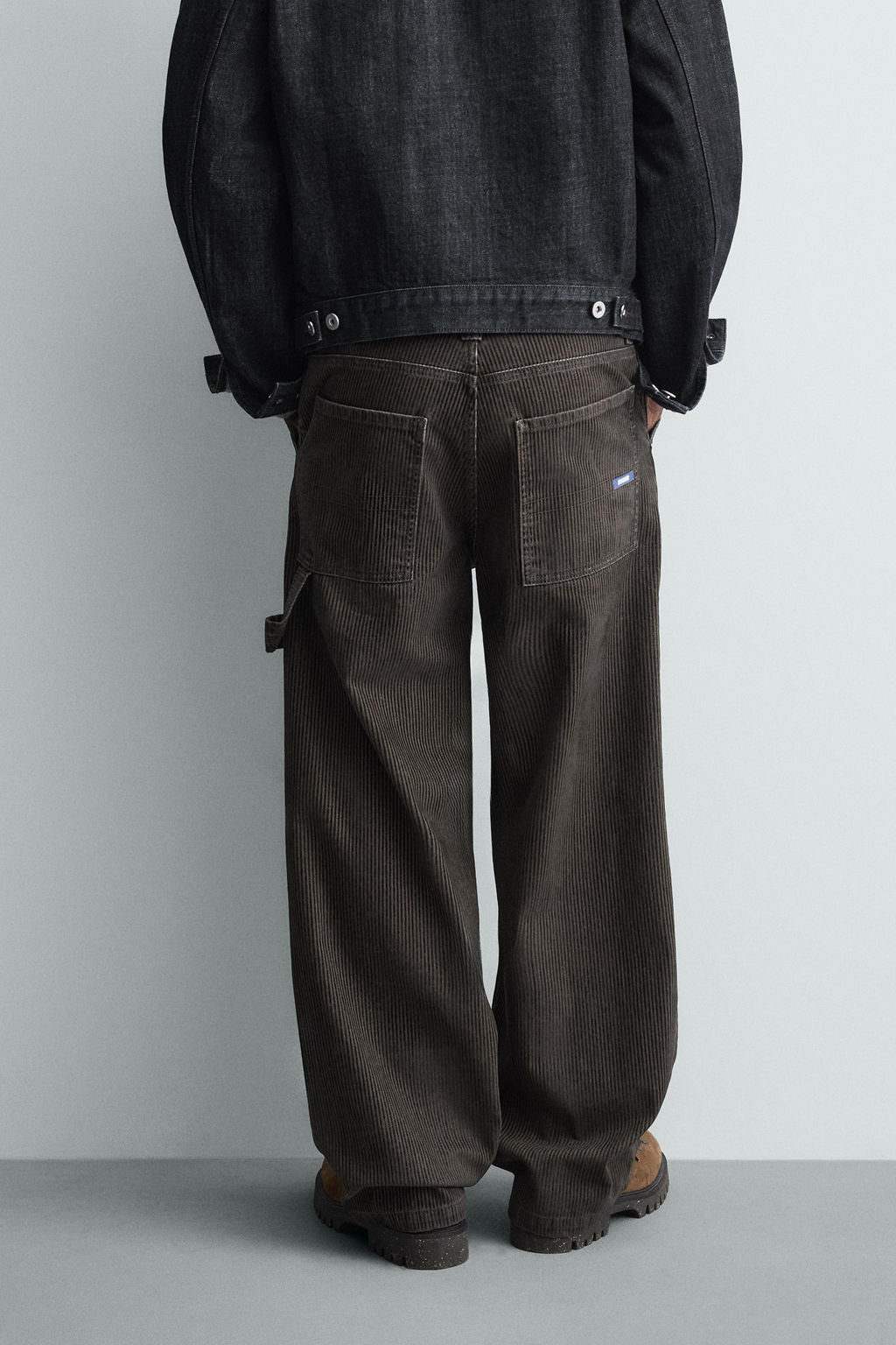 PANTAL?N RELAXED FIT RAYAS FLOCADO / Billar - Zara фото 3