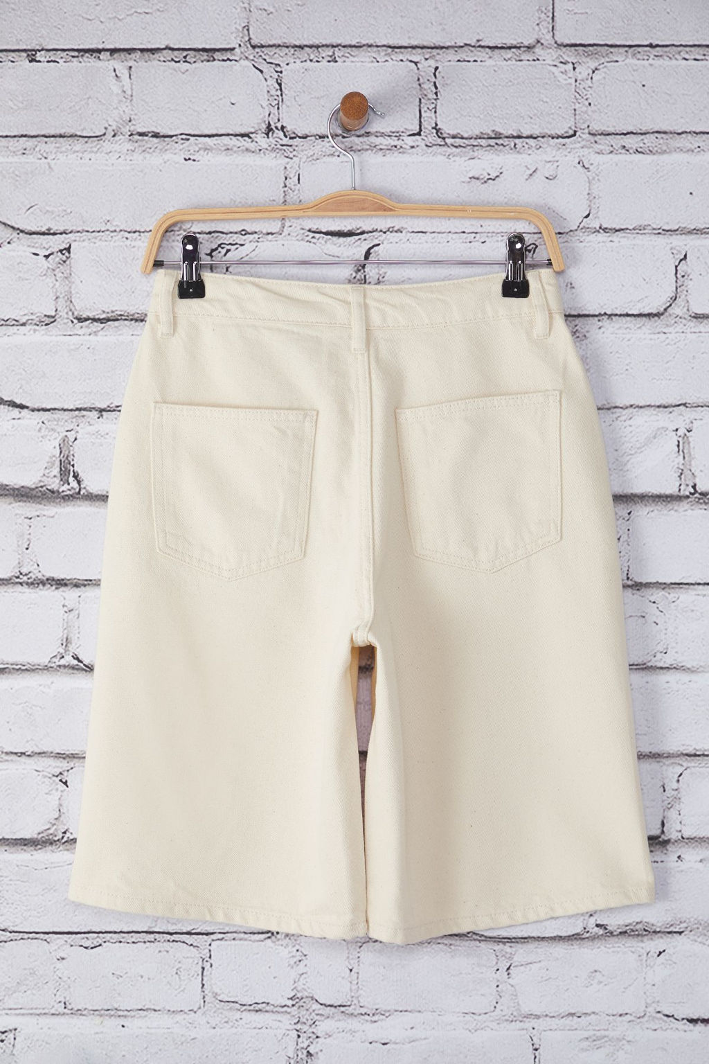 TRENDYOLMILLA Ekru Normal Bel Denim Bermuda TWOSS25SR00113 фото 6