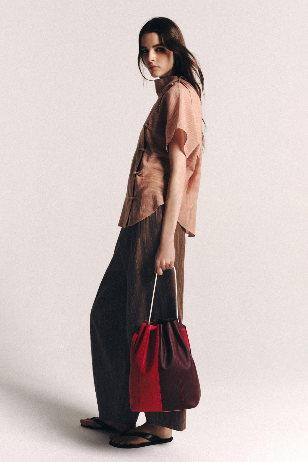 PANTAL?N CON LINO RAYAS ZW COLLECTION / Marr?n - Zara фото 4