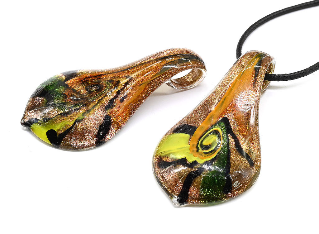 Подвеска из стекла цветного Лист 32*60мм цв.лаймовый