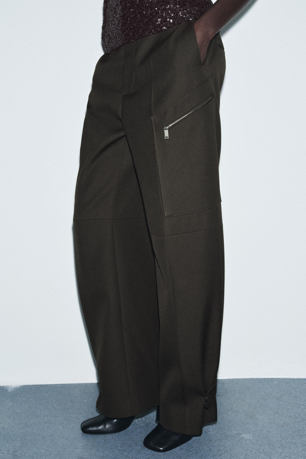 ZW COLLECTION LIMITED EDITION CARGO TROUSERS WITH ZIP