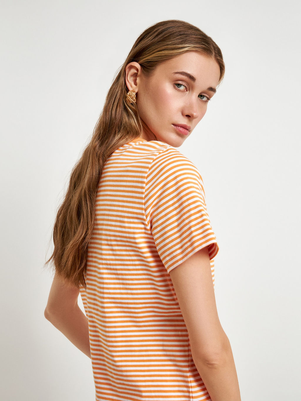 10200510074 Футболка жен. Mosoro персиковый - Concept club фото 4