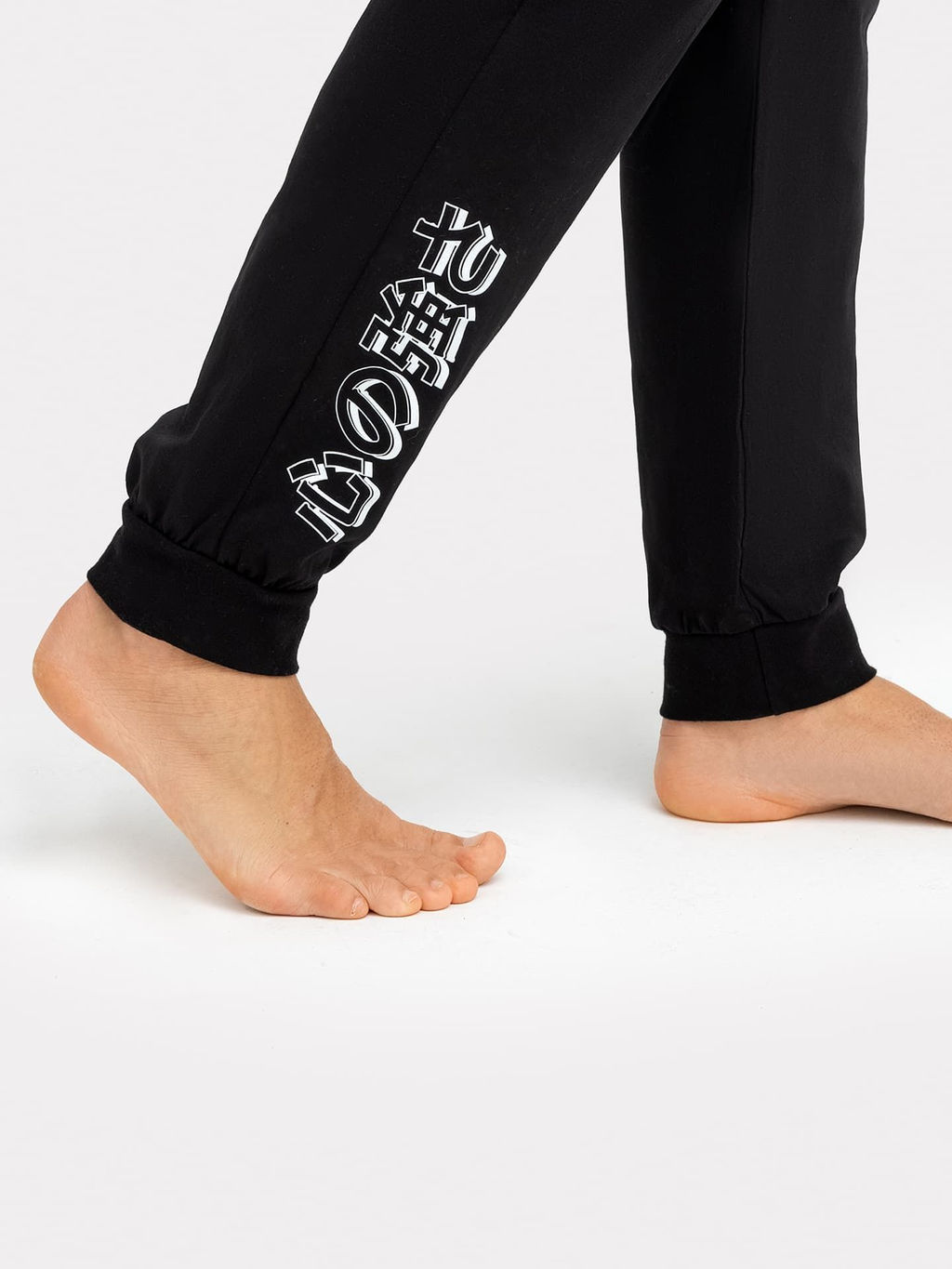 Комплект мужской (футболка, брюки) черный с принтом в виде дракона - Mark formelle фото 5