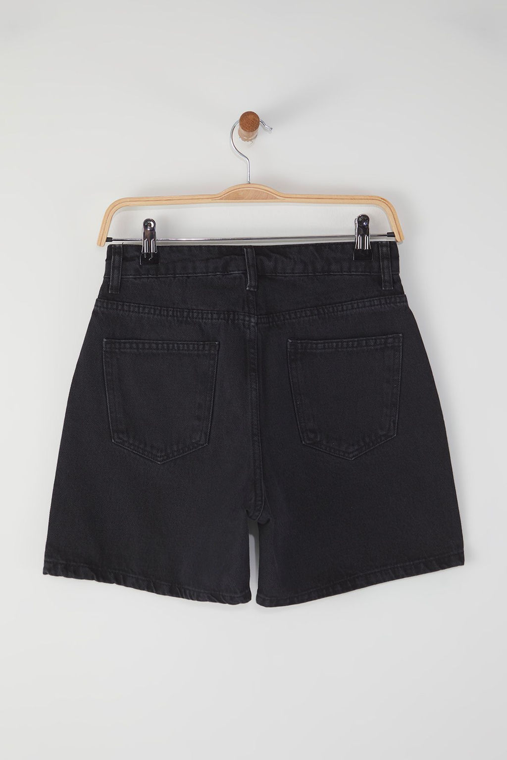 TRENDYOLMILLA Siyah Yuksek Bel Denim Sort TWOSS25SR00173  фото 6