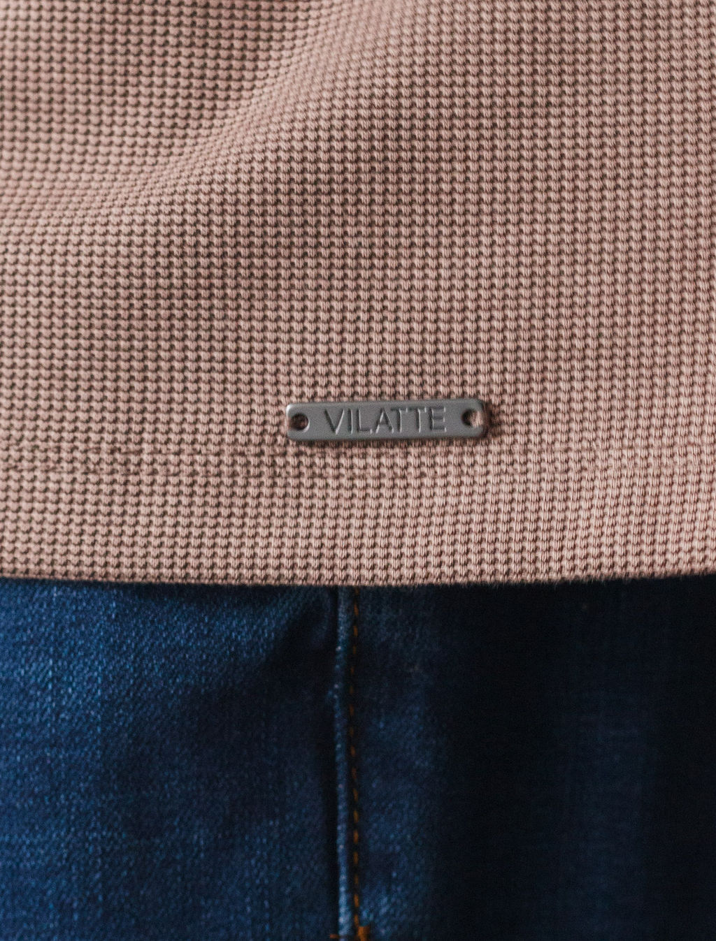 Футболка-поло из фактурного трикотажа - Vilatte фото 3