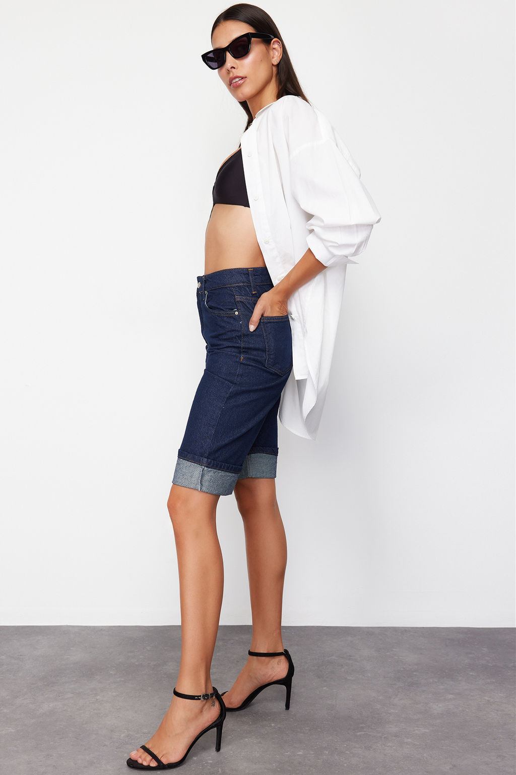 Koyu Mavi Pacas? Katlamal? Denim Bermuda TWOSS24SR00162 - Trendyolmilla фото 3