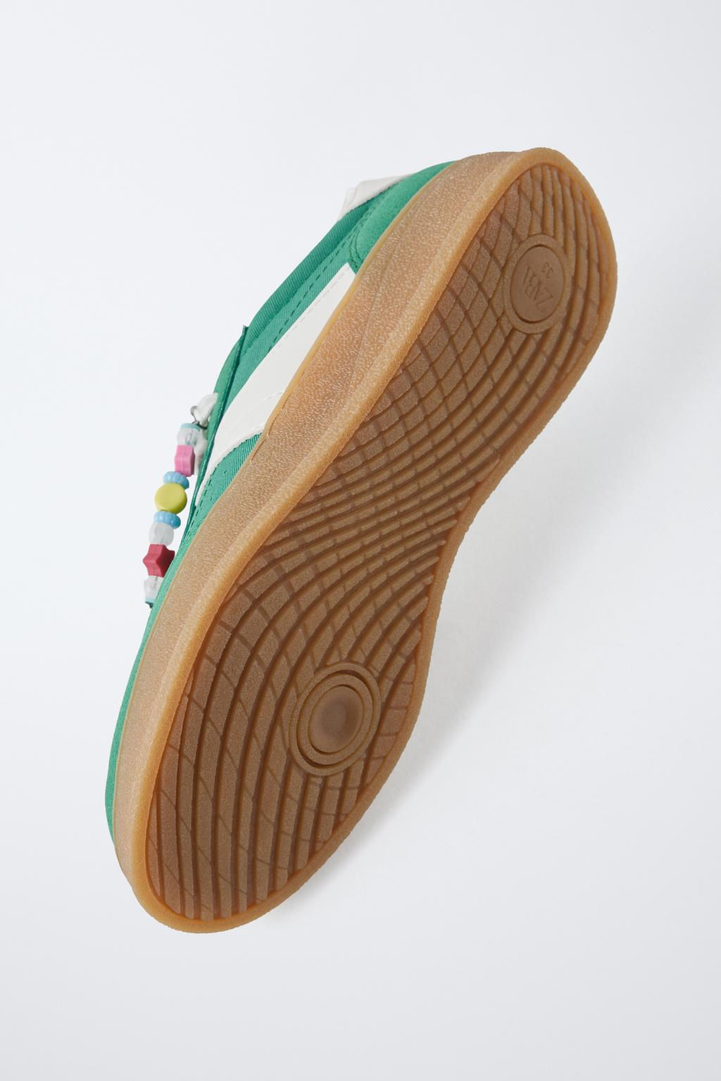 SNEAKERS WITH CHARMS - Zara фото 12