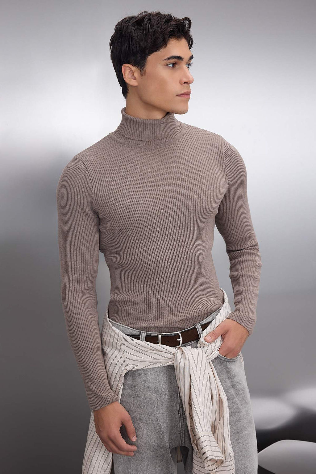 TRENDYOL MAN Lacivert Slim Fit Pamuklu Bal?kc? Yaka Fitilli Orgu Kazak TMNAW20MG0031 - Trendyolmilla фото 95