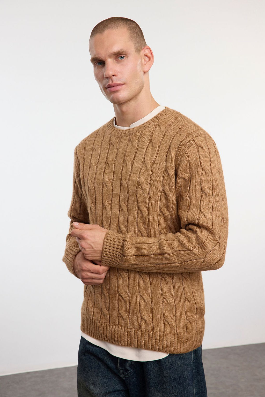 TRENDYOL MAN Camel Unisex Regular Fit Couple/Cift Bisiklet Yaka Sac Orgu Triko Kazak TMNAW25KZ00005 - Trendyolmilla фото 2