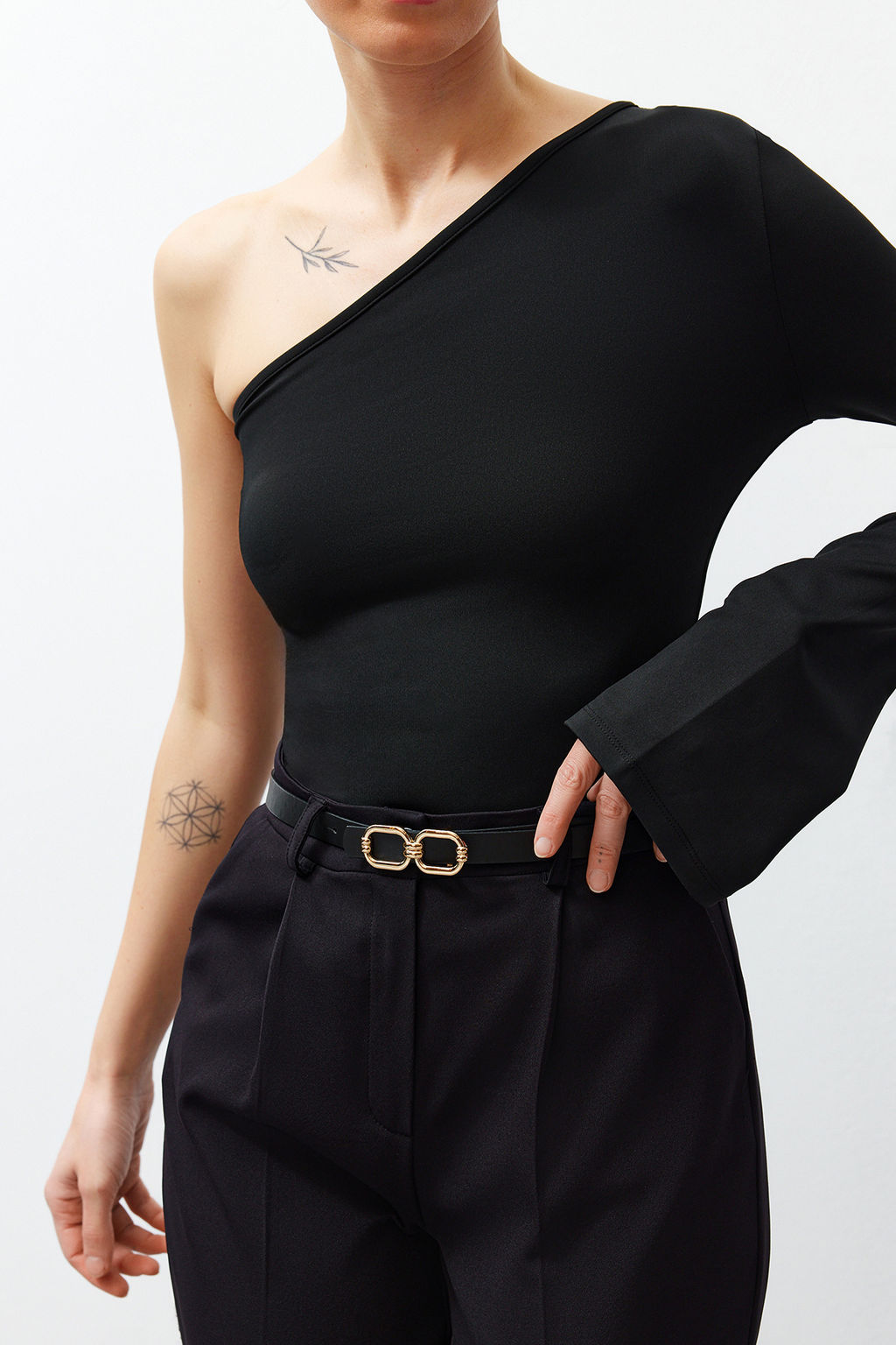 Siyah Gold Tokal? Ince Suni Deri Kemer TEDSS24KE00004 - Trendyolmilla фото 2