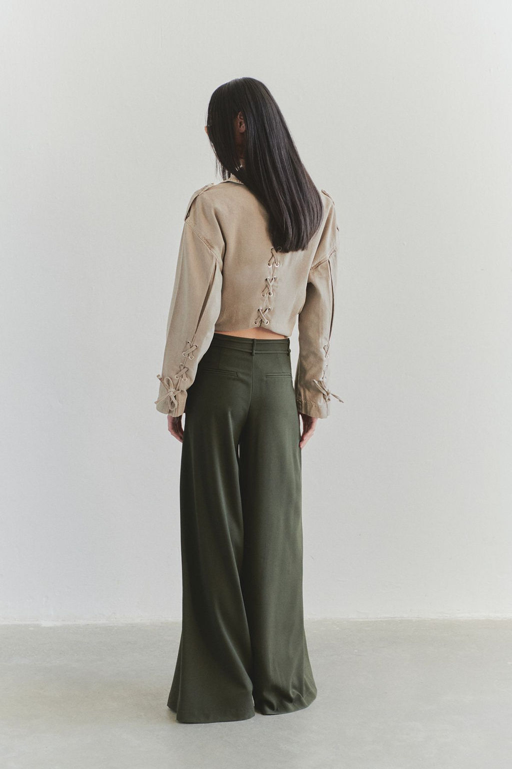 TRENDYOLMILLA Limited Edition Haki Wide Leg Extra Genis Paca Kusakl? Dokuma Pantolon TWOSS25PL00082 фото 3