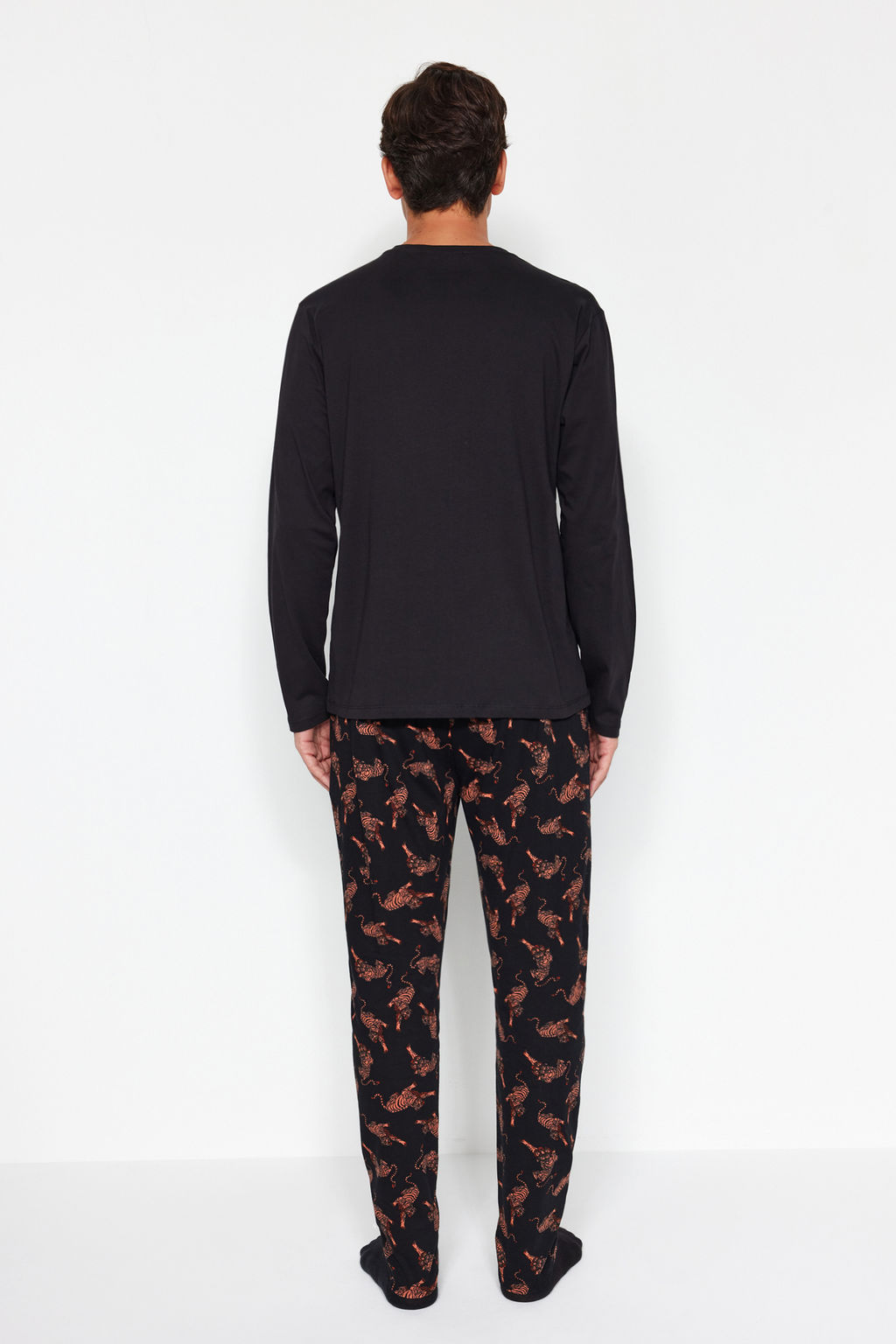 TRENDYOL MAN Siyah Regular Fit Bask?l? Orme %100 Pamuk Pijama Tak?m? TMNAW24PT00010 - Trendyolmilla фото 4