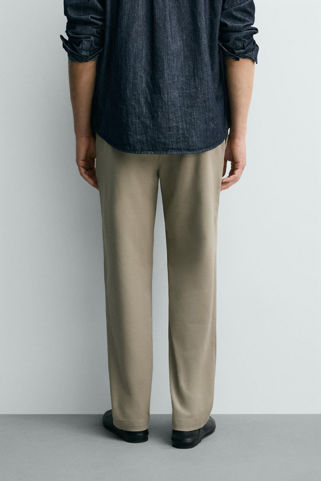 PANTAL?N STRAIGHT FIT CONFORT / Khaki claro - Zara фото 3