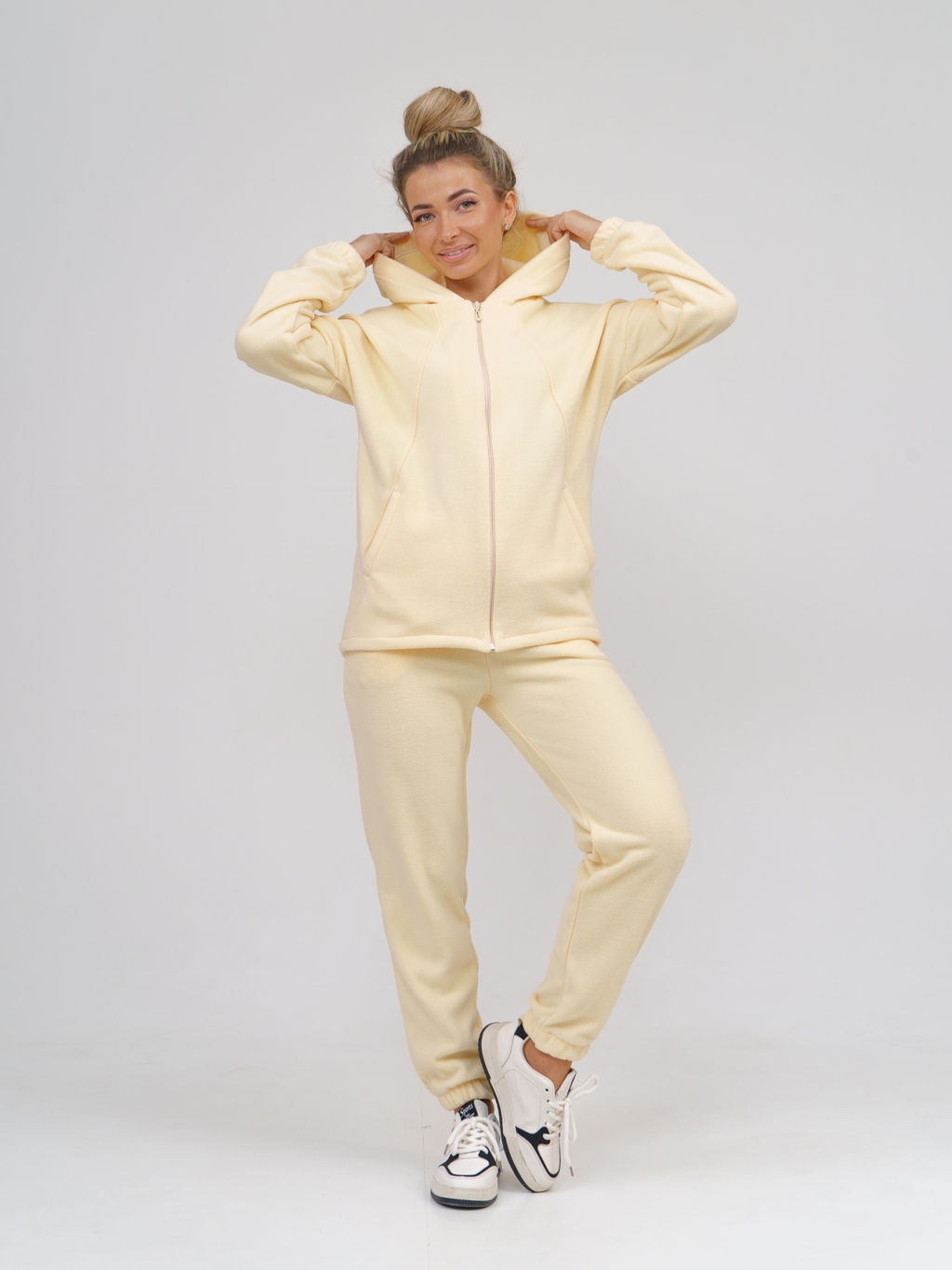 964 Костюм "Молочный"