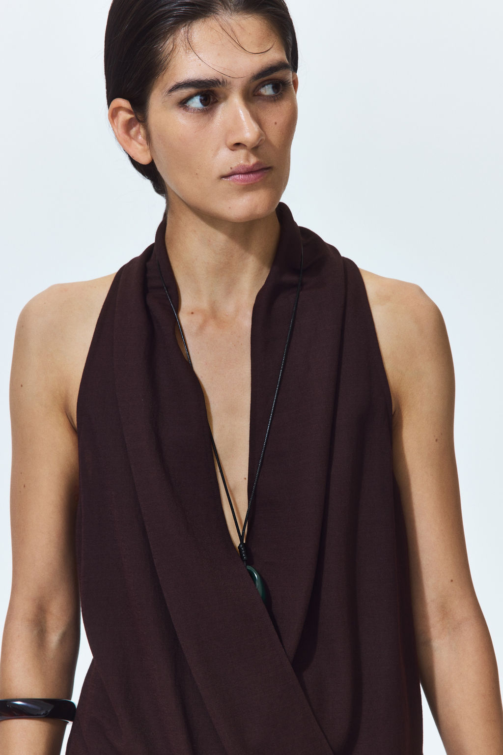 Top cruzado con cuello esmoquin - H&m фото 6