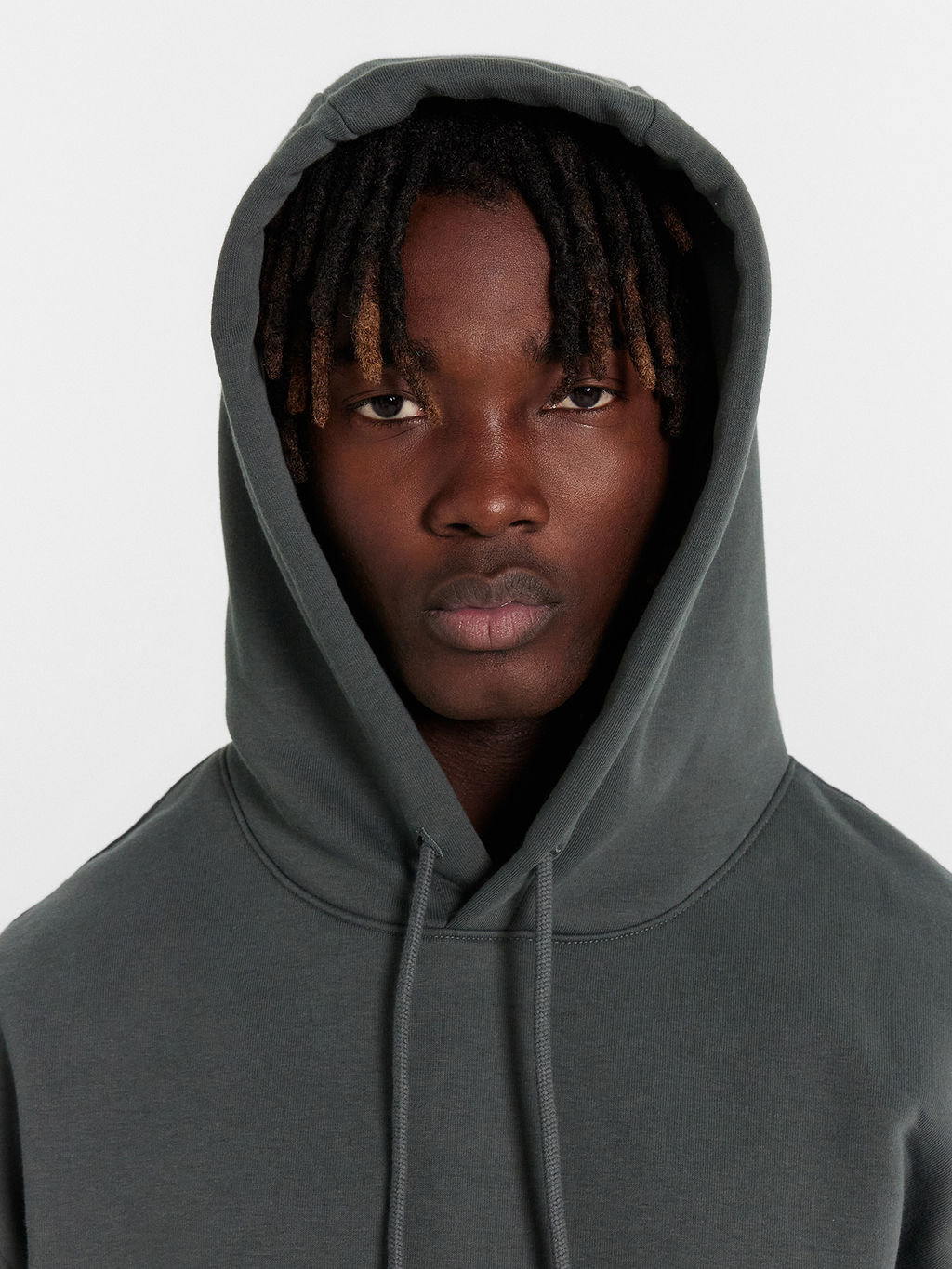 СПОРТИВНЫЙ КОСТЮМ МУЖСКОЙ (ХУДИ И ДЖОГГЕРЫ) темный лес 191027 - Mark formelle фото 5