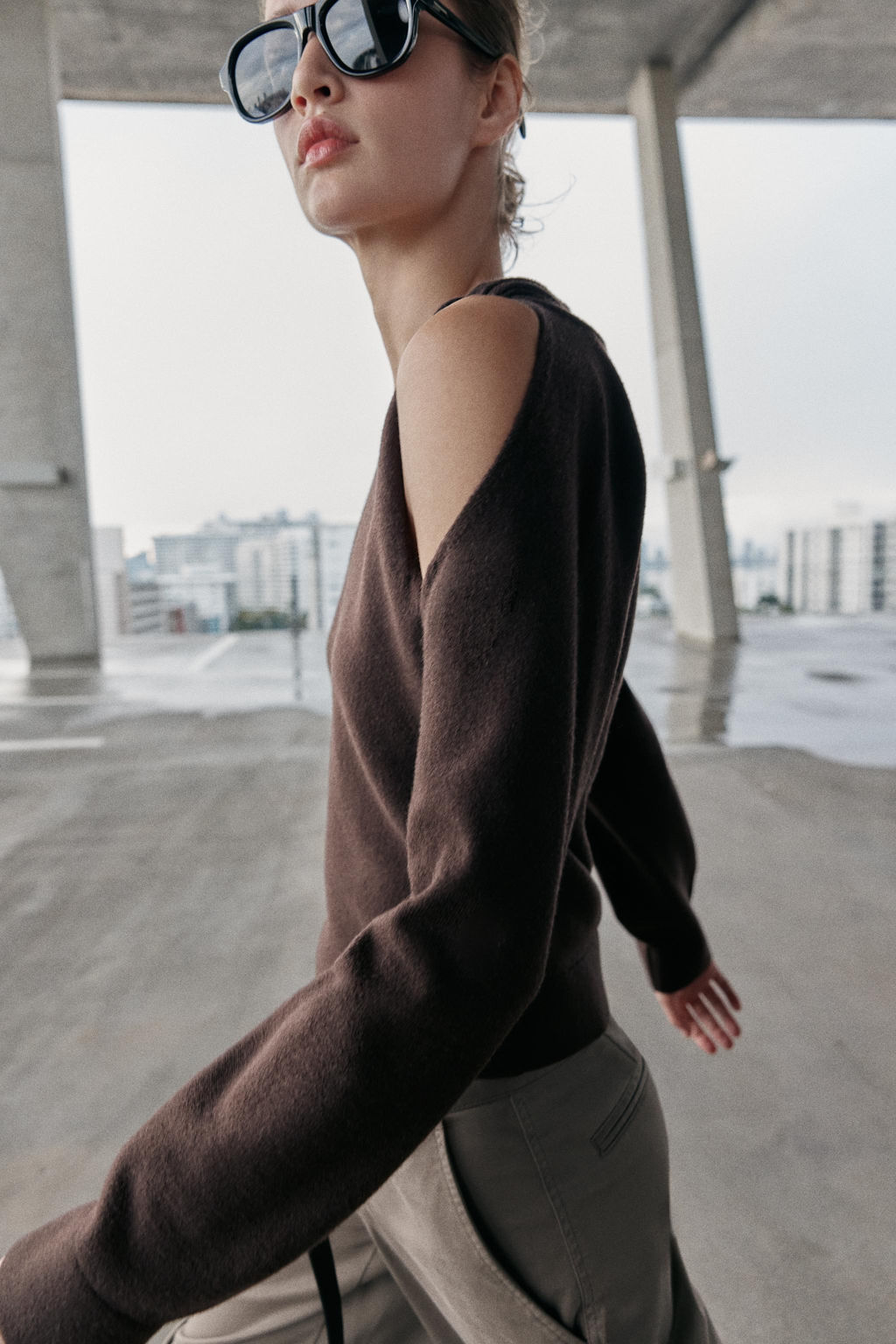 CUT-OUT KNIT JUMPER - Zara фото 11