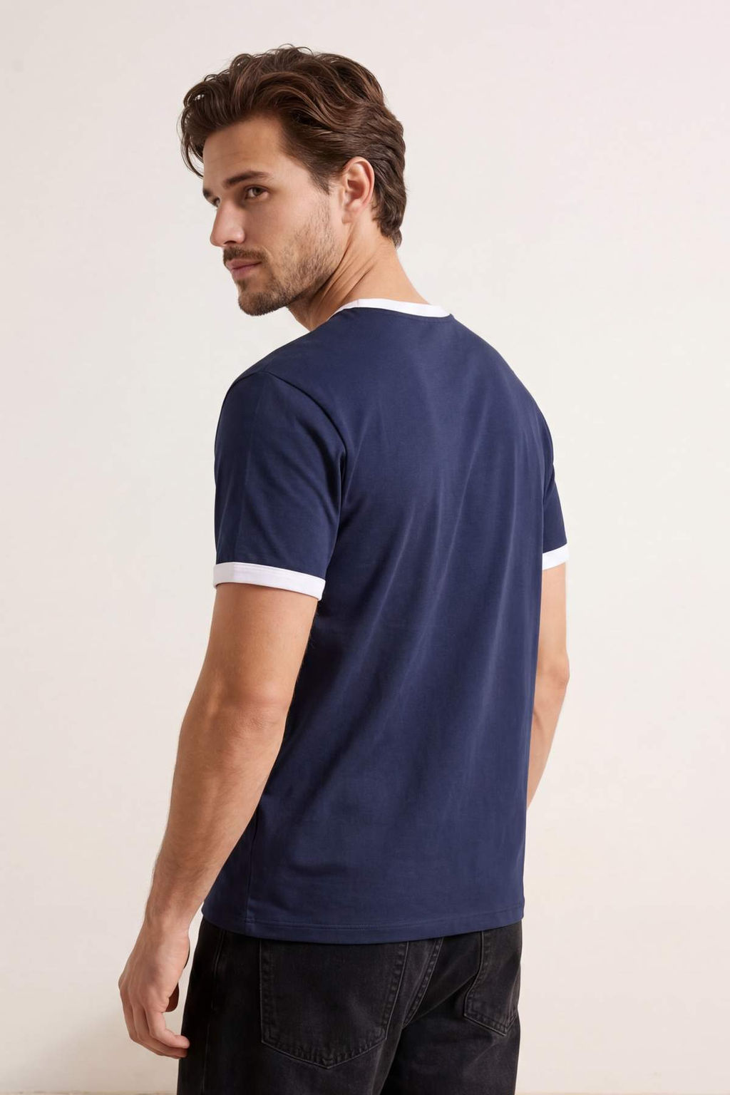 Lacivert Regular/Normal Kesim Kontrast Yaka ve Kol Detayl? Pike Dokulu T-Shirt TMNSS26TS00009