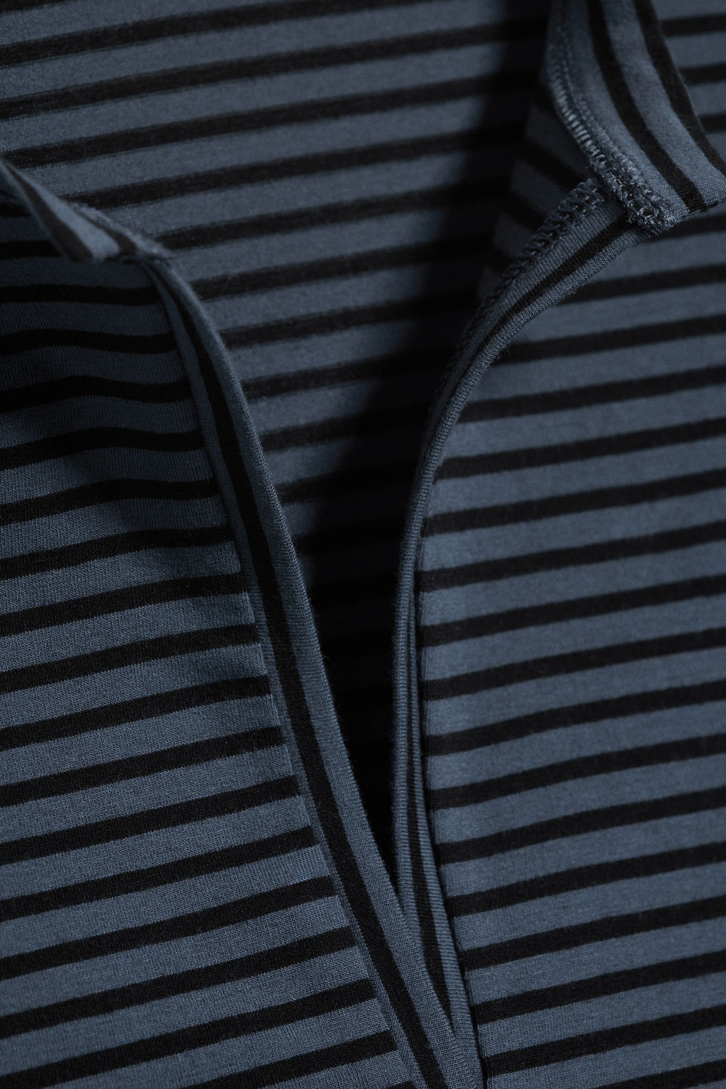 Top sin mangas con cuello en V - H&m фото 2