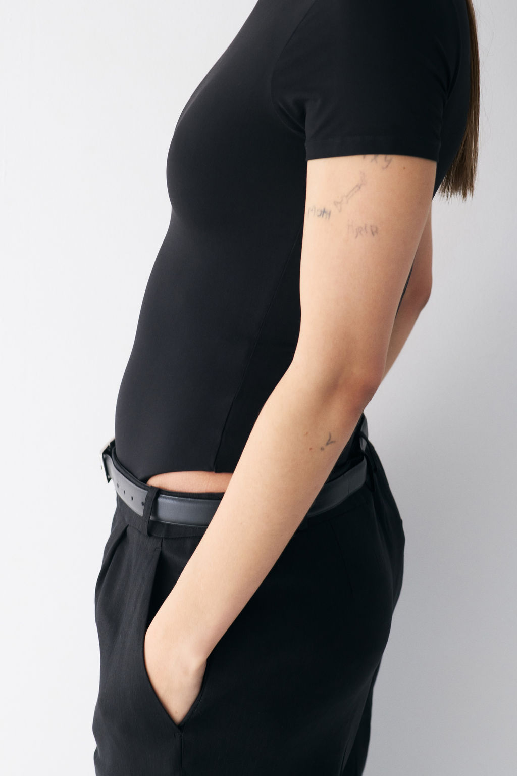 Body tanga de manga corta Sculpting - H&m фото 9