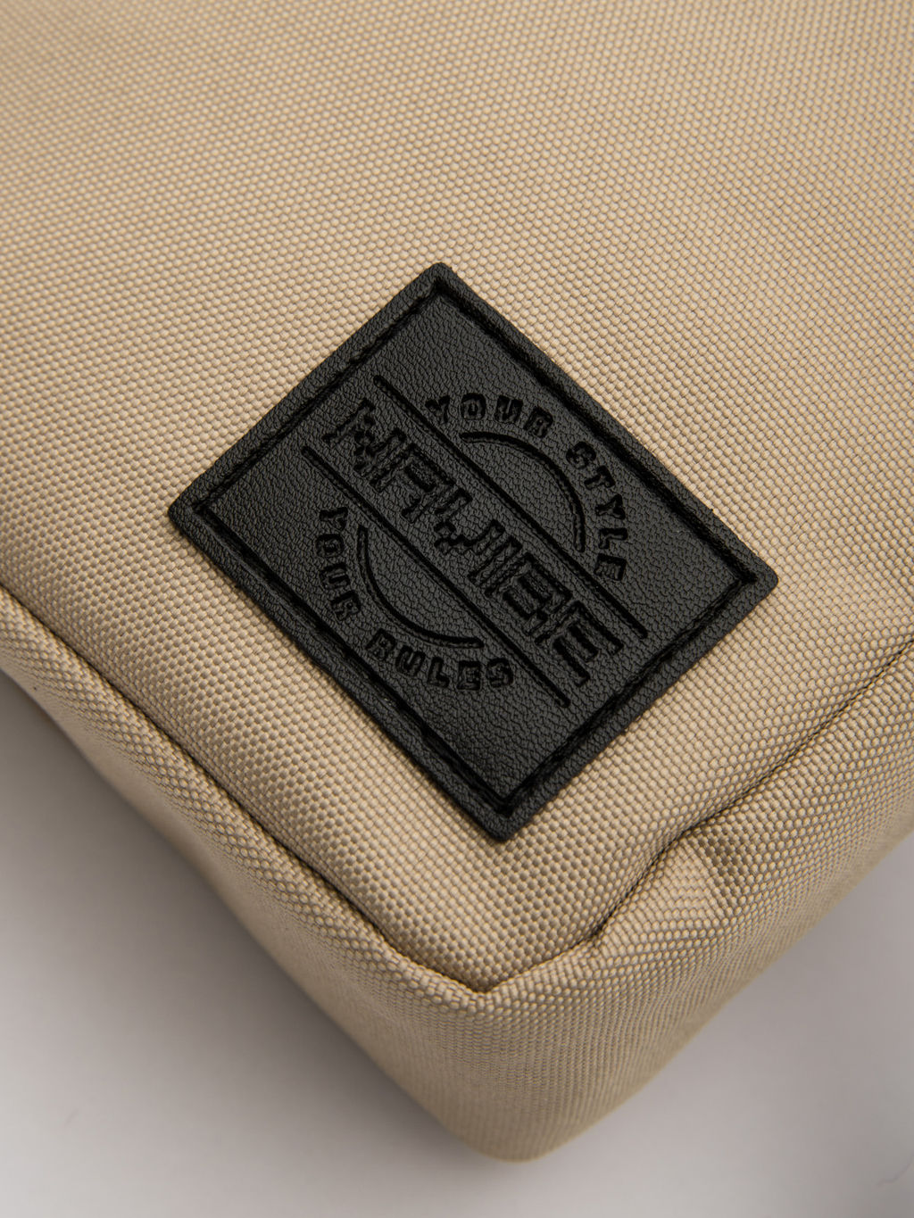 V08M 001 25 Сумка мессенджер