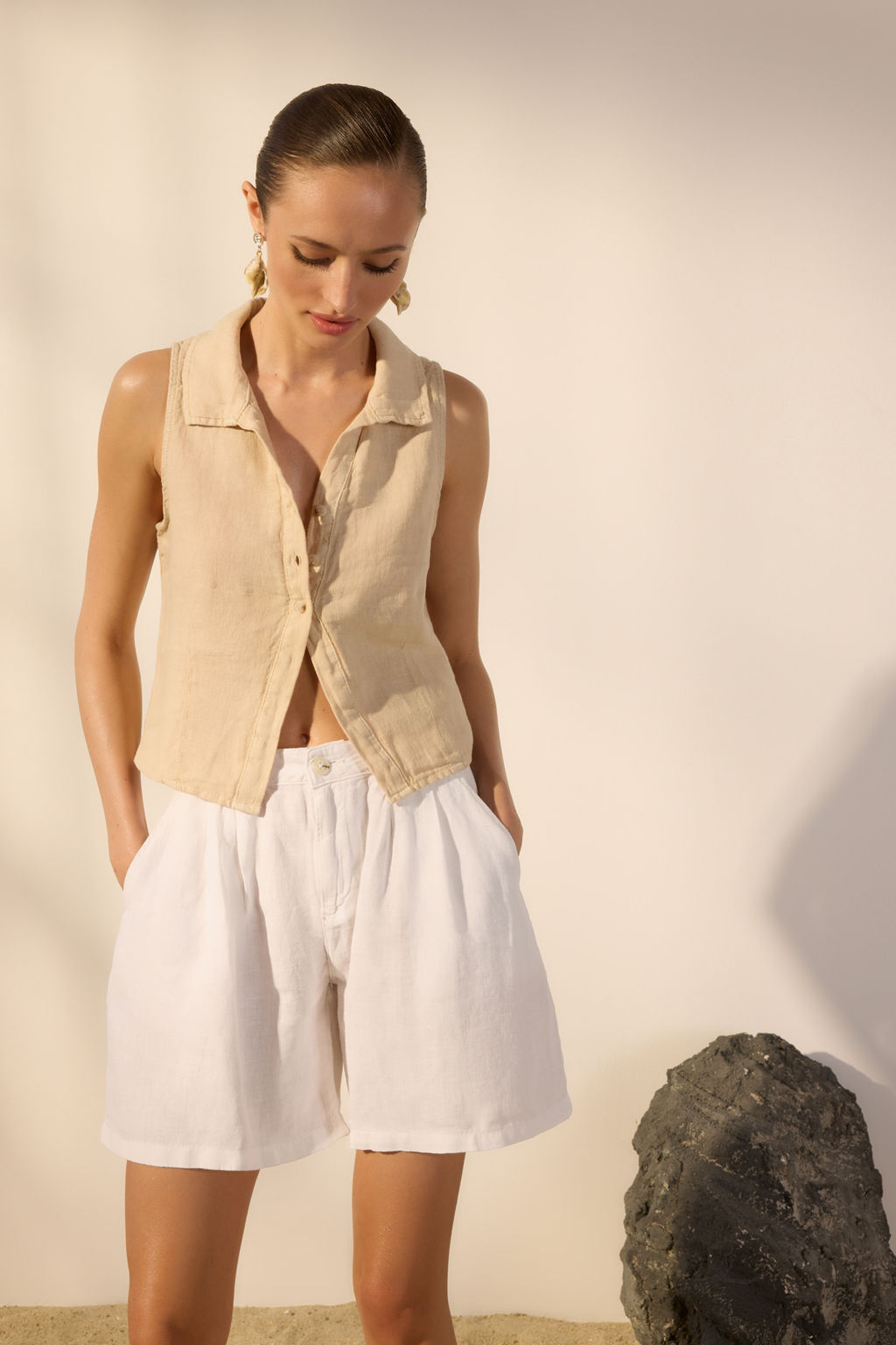 Beyaz %100 Keten Pileli Yuksek Bel Sort TWOSS24SR00093