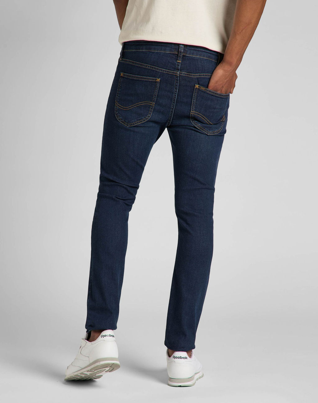 Джинсы мужские