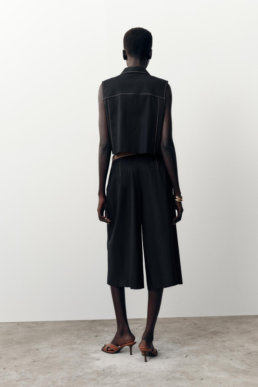 BELTED LONG BERMUDA SHORTS WITH DARTS - Zara фото 4