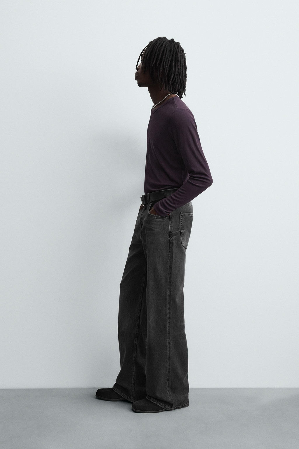FLARE FIT JEANS