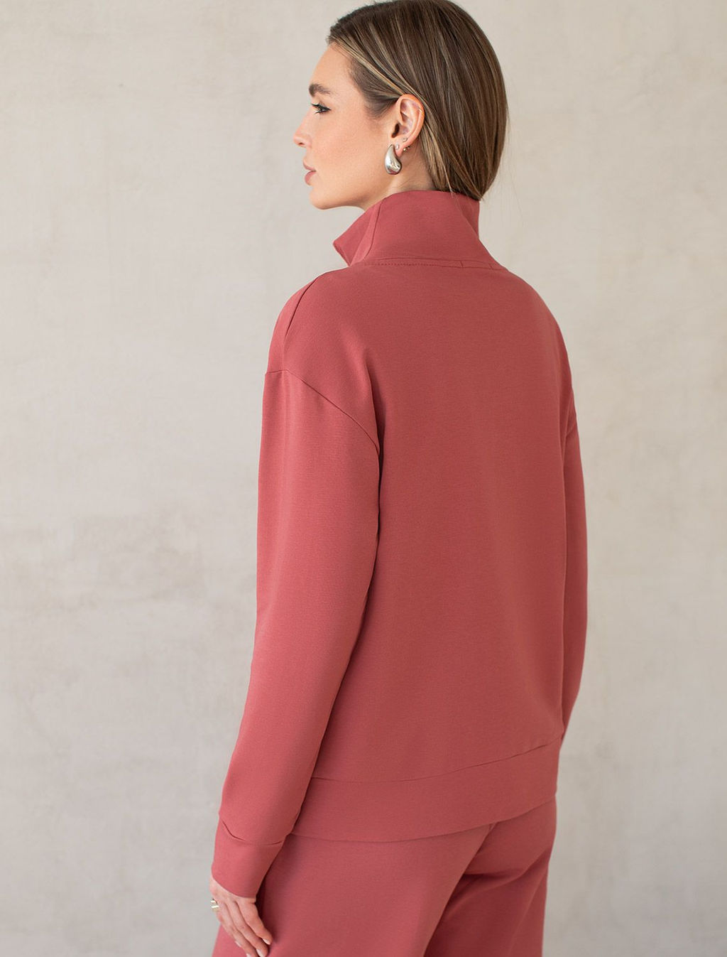 D49.078 Джемпер женский терракота