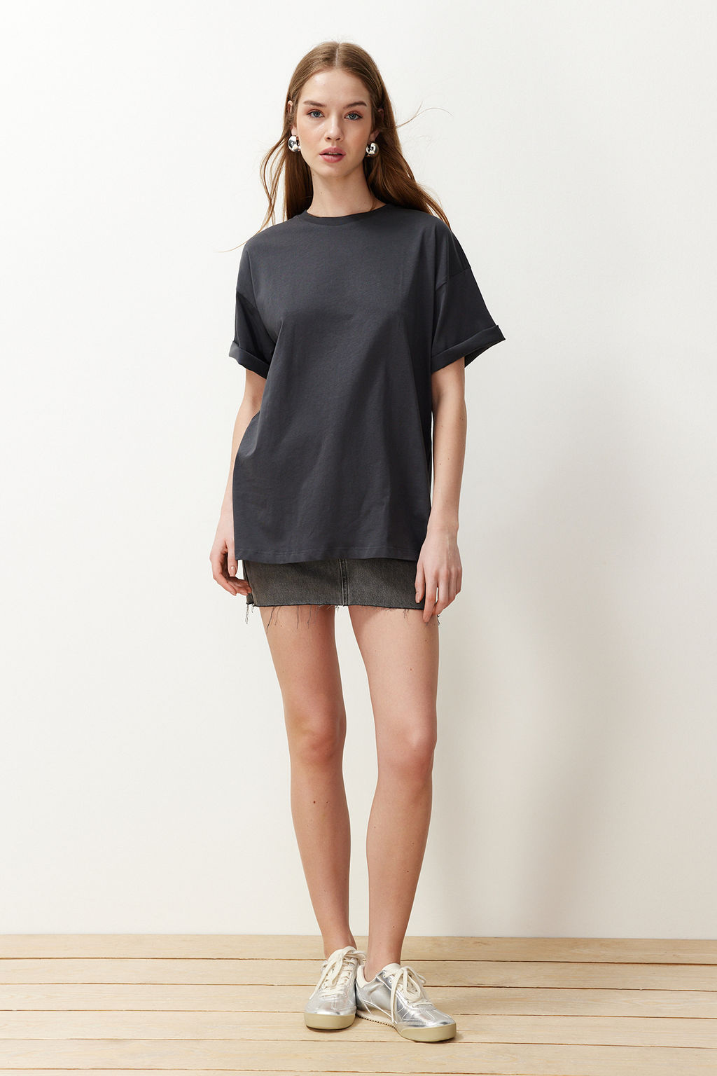 TRENDYOLMILLA Beyaz %100 Pamuk Bisiklet Yaka Oversize/Genis Kal?p Orme T-Shirt TWOSS20TS0134  фото 40