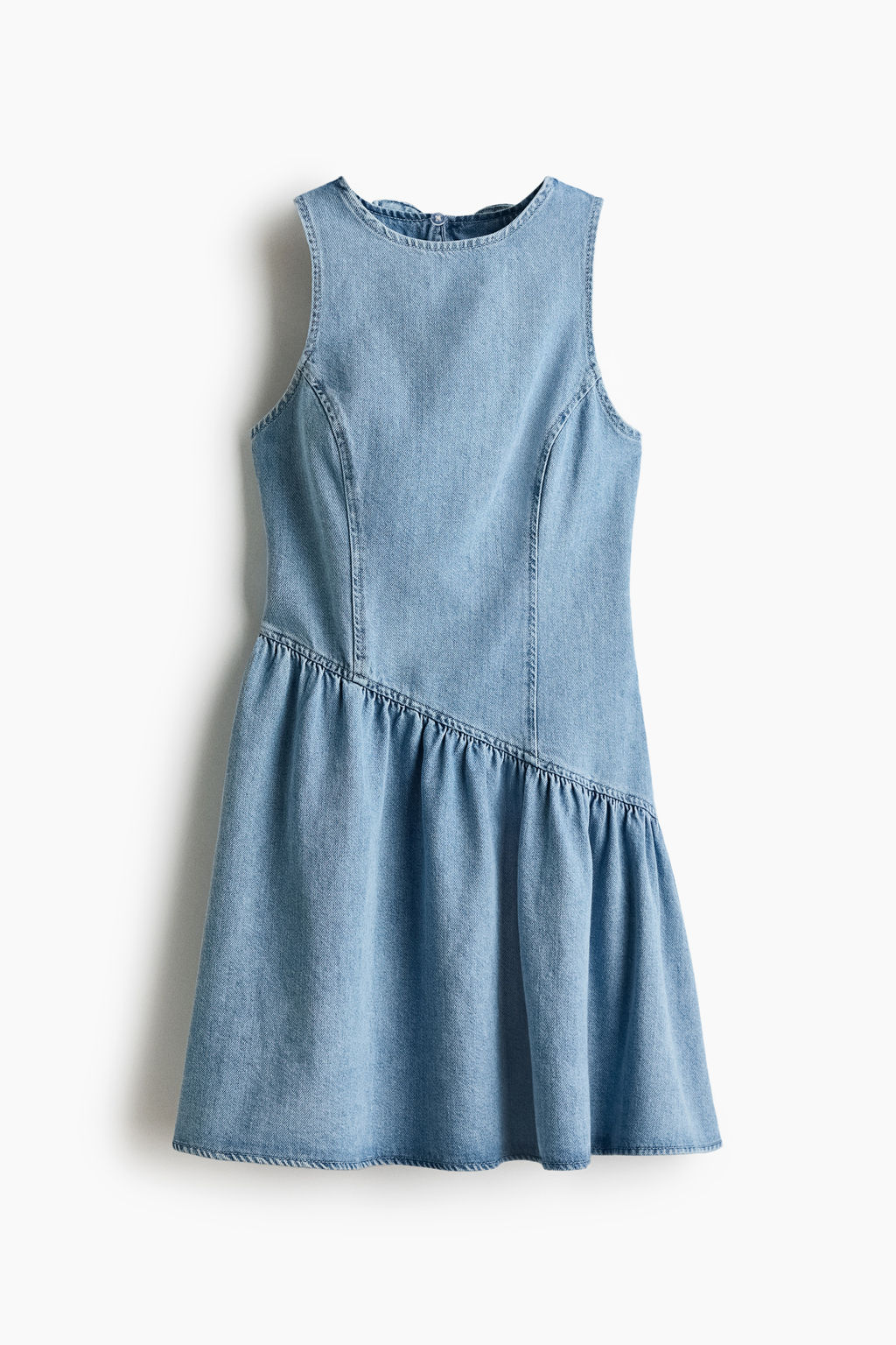 Vestido denim con falda acampanada