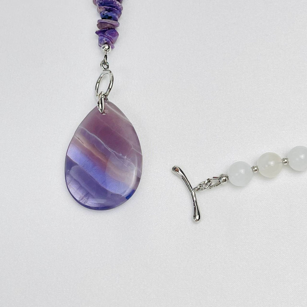 Колье из Чароита, Лунного кмня и Флюорита - Радуга самоцветов фото 3