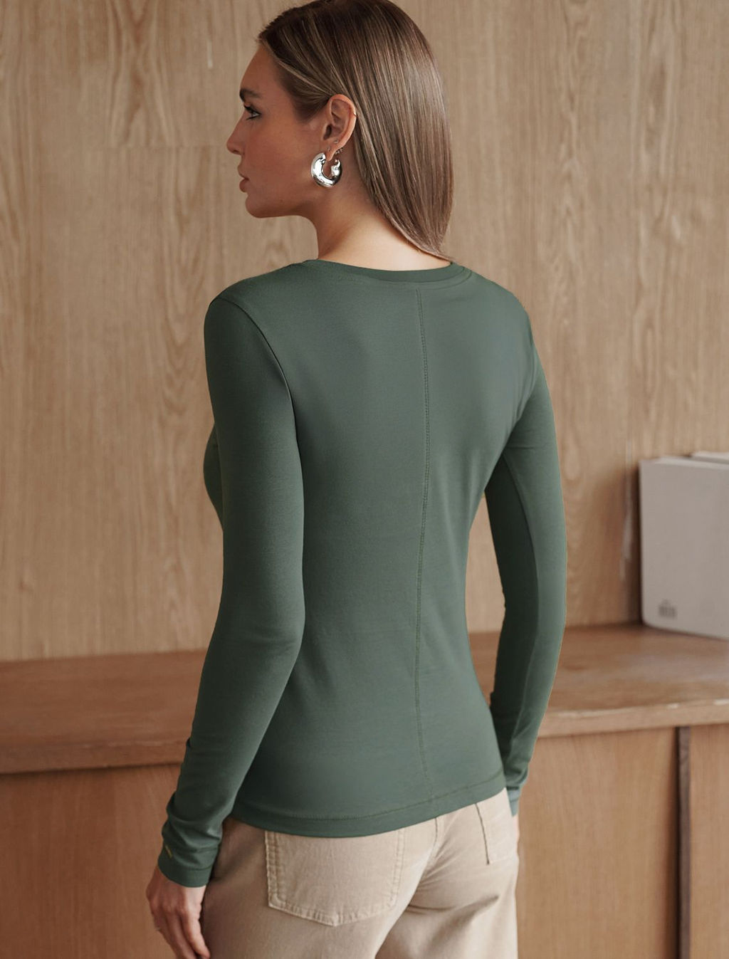 Лонгслив из премиального хлопка с эластаном