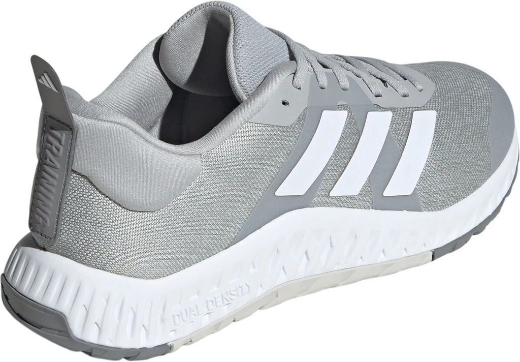 Кроссовки взрослые