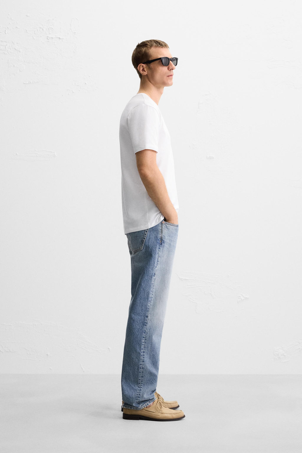 BASIC V-NECK T-SHIRT - Zara фото 4
