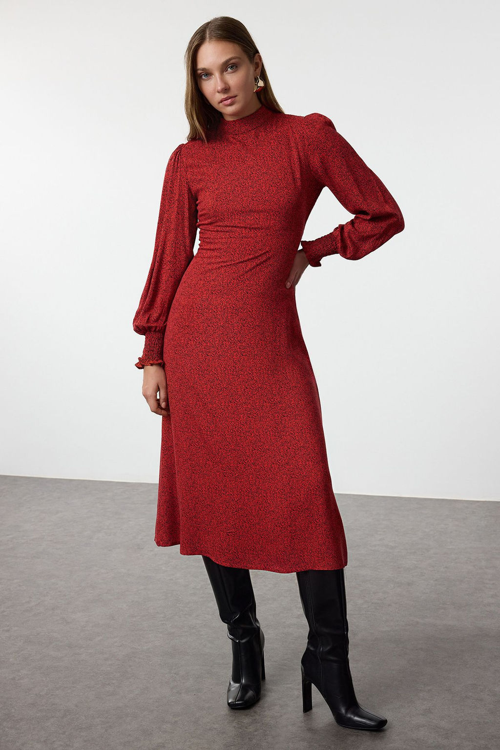 Trendyolmilla Bordo Belden Ac?lan Puantiyeli Midi Dokuma Elbise TWOAW25EL00369