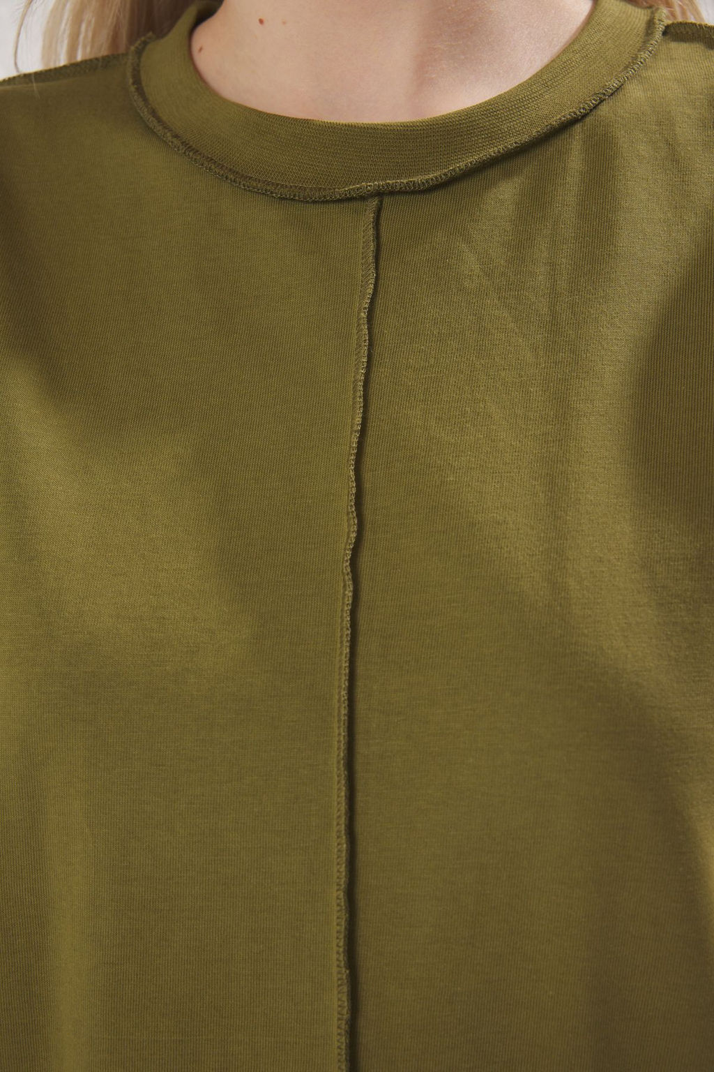 TRENDYOLMILLA Haki %100 Pamuk Dikis Detayl? Regular/Normal Kal?p Orme T-Shirt TWOSS25TS00135  фото 13