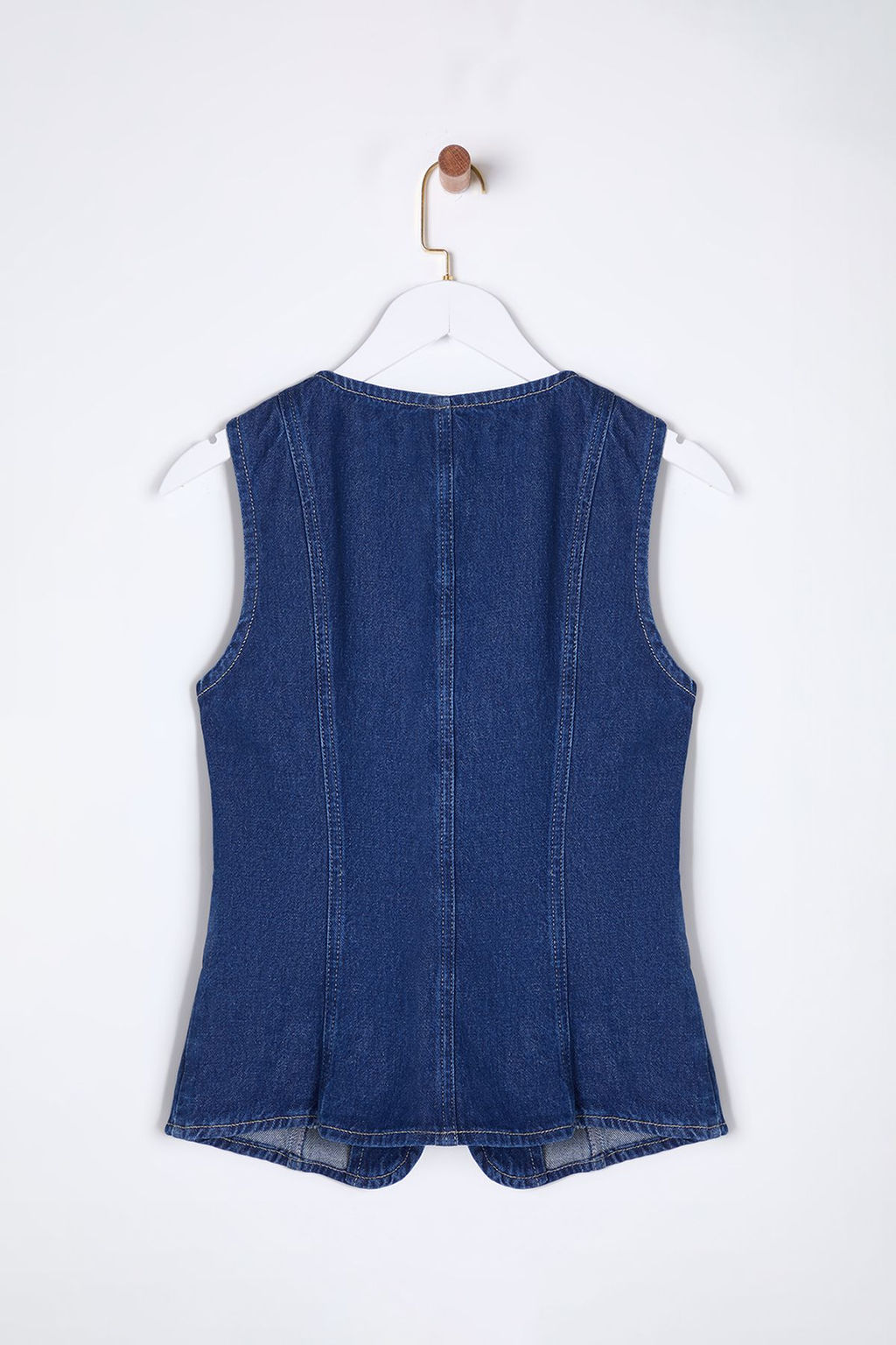 TRENDYOLMILLA Koyu Mavi Gold Dugmeli Dikis Detayl? Denim Yelek TWOSS25YE00001  фото 9