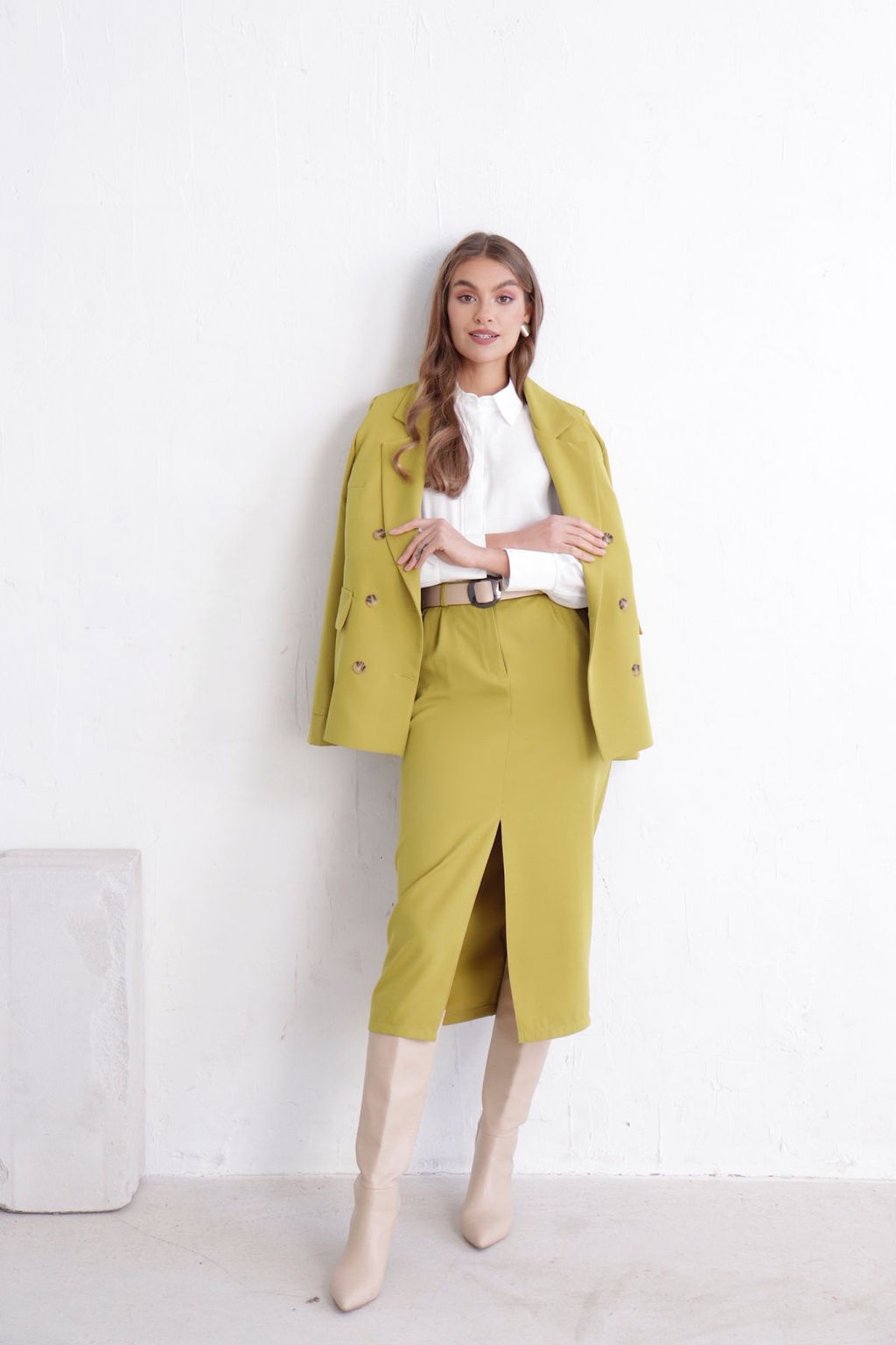 12098 Костюм брючный в цвете шартрез - Martichelli фото 16